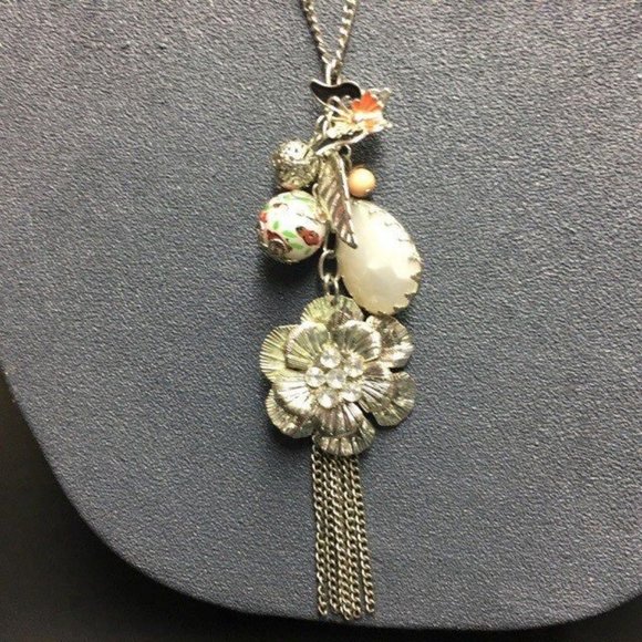 Long Silver Butterfly Necklace Rhinestone Leaf Flower Filagree Retro BoHo - Picture 1 of 9